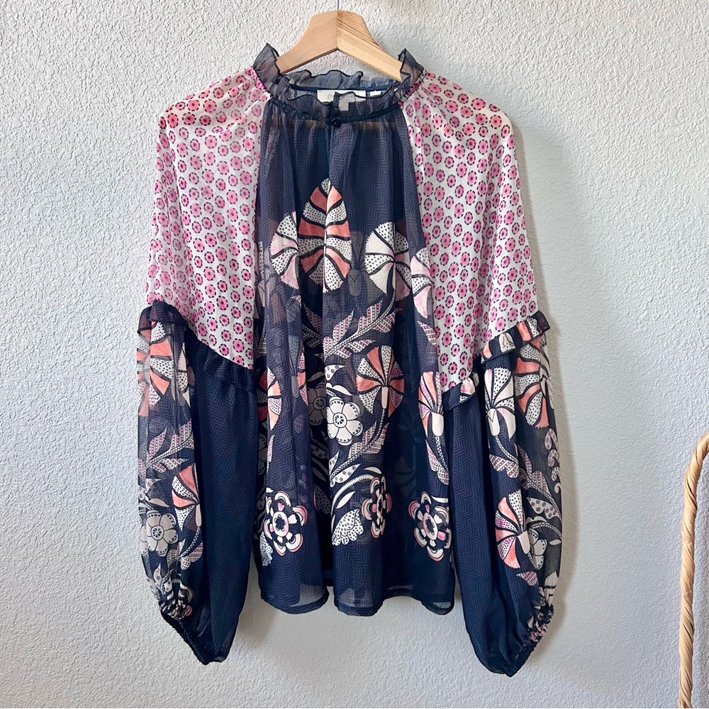 Anthropologie Forever That Girl Raglan Peasant Blouse Size Medium Long Sleeve